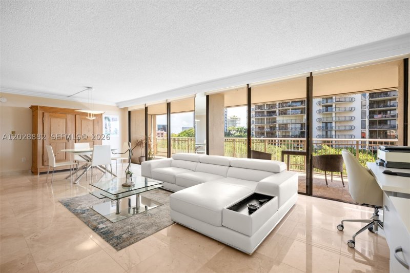 Condo for sale at Yacht Harbour 6A
