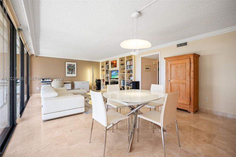 Condo for sale at Yacht Harbour 6A