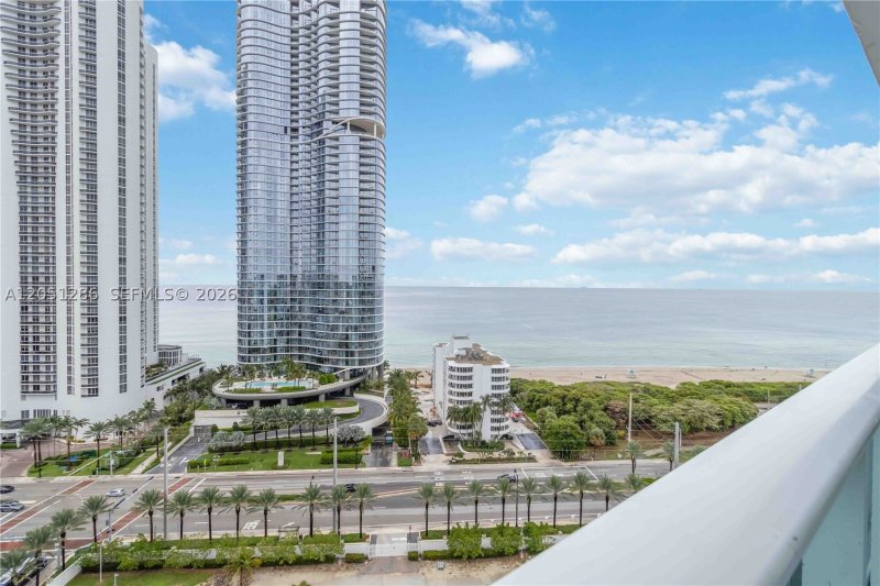 Comprar apartamento no Arlen House 2014
