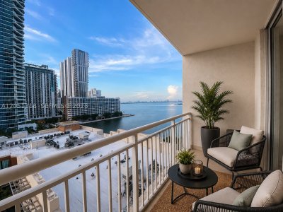 Cite On The Bay Apt #1107
