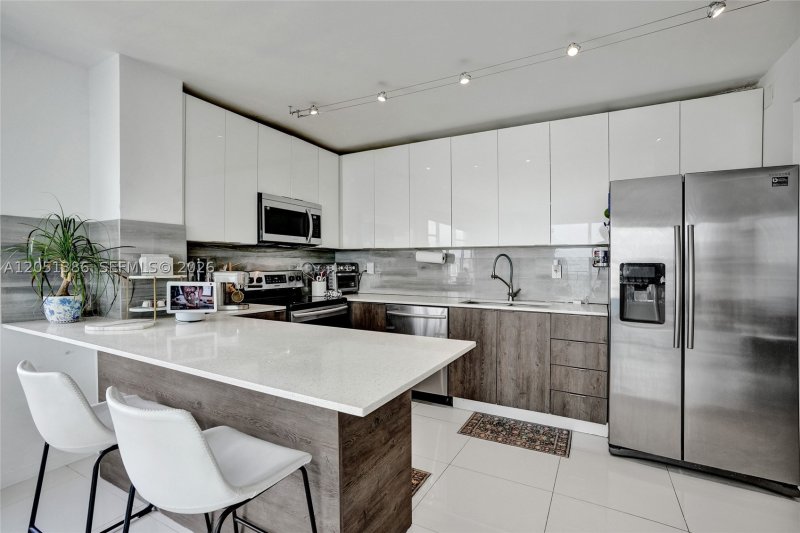 Condo for sale at The Jockey Club I 1915