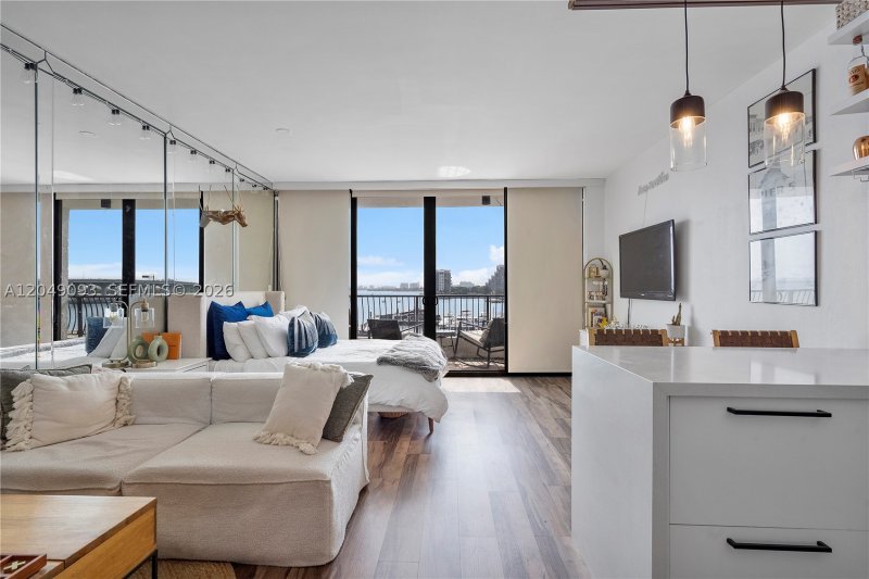 Condo for sale at The Venetia 518