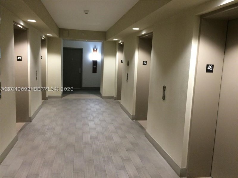 Aluguel de apartamento no Opera Tower 4912