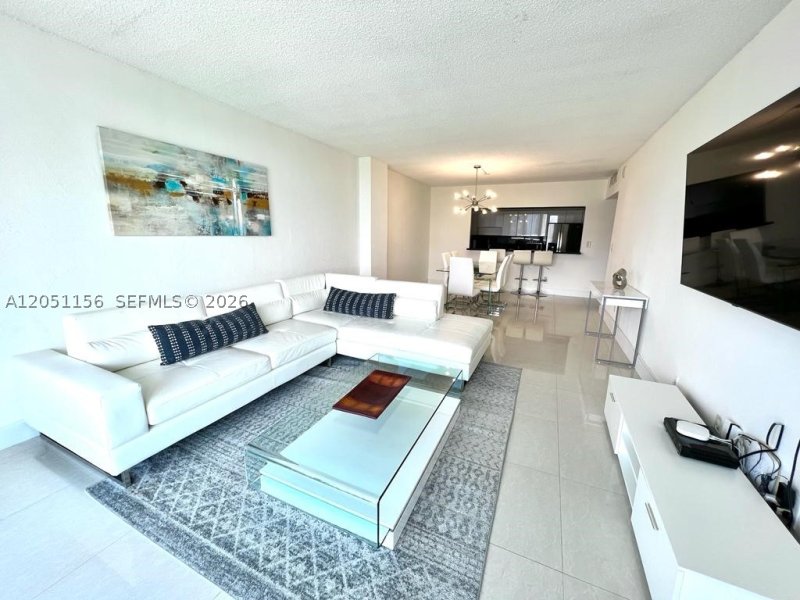 Apartment for rent at Ocean Reserve 918