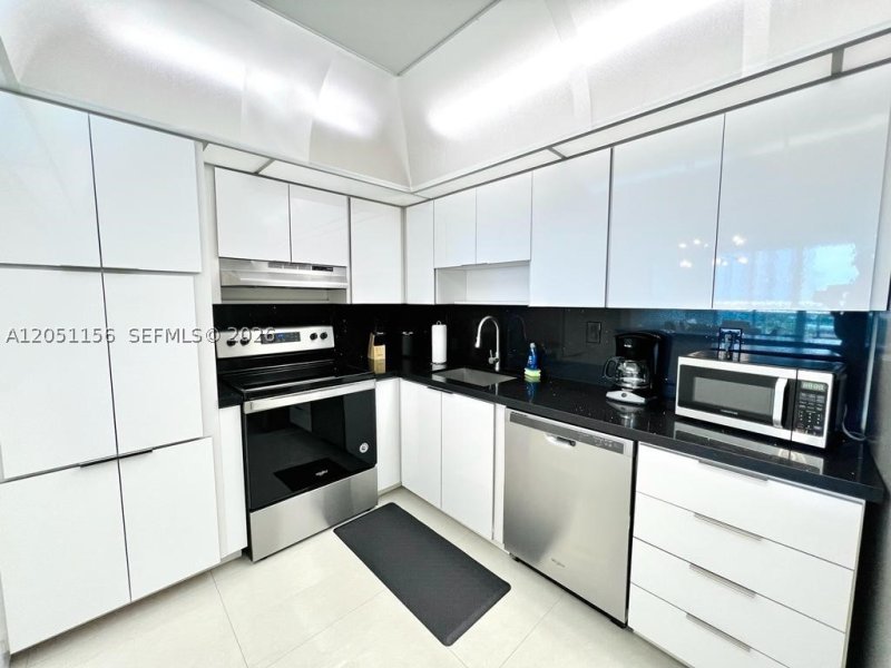 Apartment for rent at Ocean Reserve 918