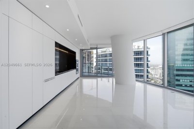 Comprar apartamento no Aston Martin Residences 4808W