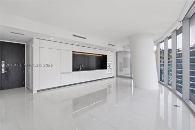 Comprar apartamento no Aston Martin Residences 4808W