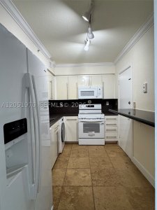 Property photo # 9
