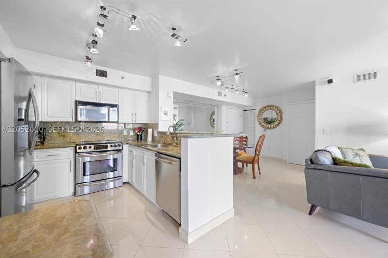 Apartment for rent at The Yacht Club at Aventura 1406