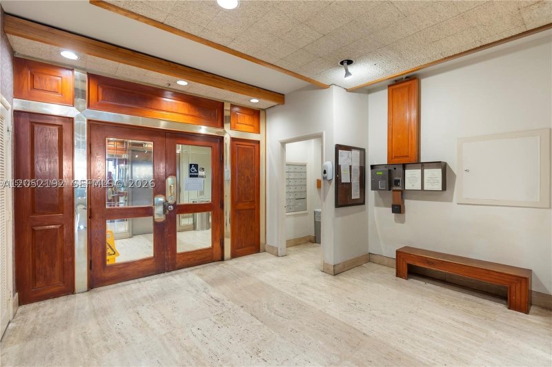 Apartment for rent at Four Ambassadors 350