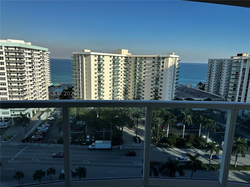 Condo for sale at Hallmark of Hollywood 1518