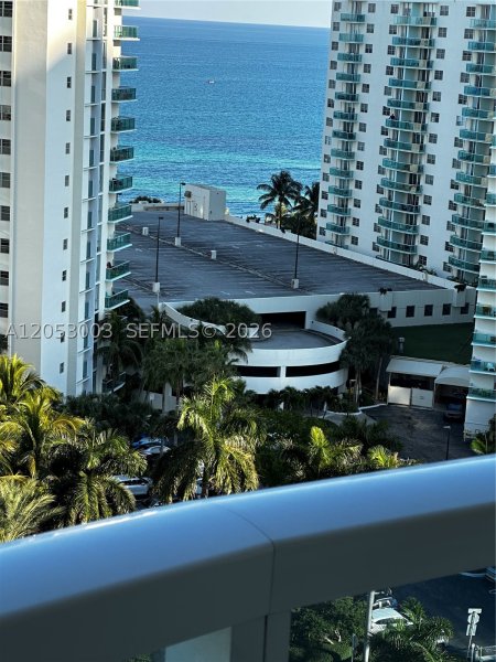 Condo for sale at Hallmark of Hollywood 1518