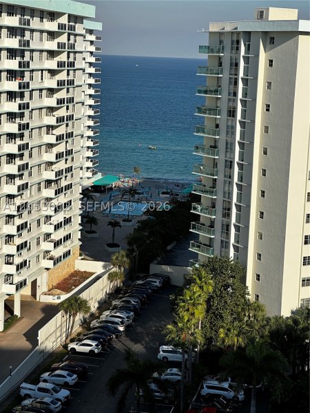 Condo for sale at Hallmark of Hollywood 1518