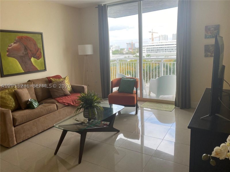 Apartment for rent at 1800 Biscayne Plaza 809