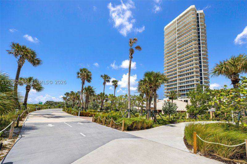 Comprar apartamento en St Tropez Ocean 2604