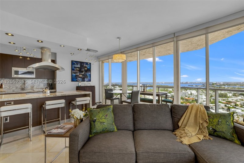 Comprar apartamento en St Tropez Ocean 2604