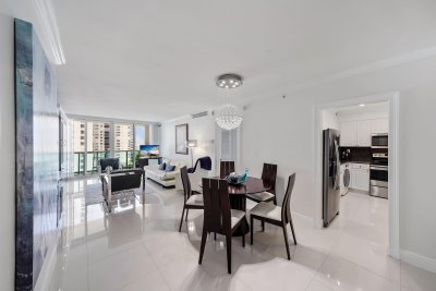 Comprar apartamento en The Wave Condo 939