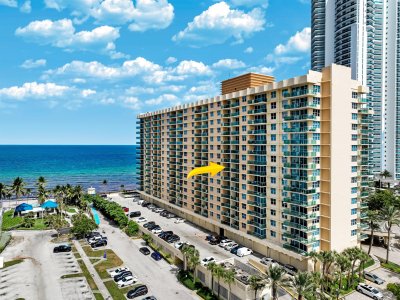 Comprar apartamento en The Wave Condo 939
