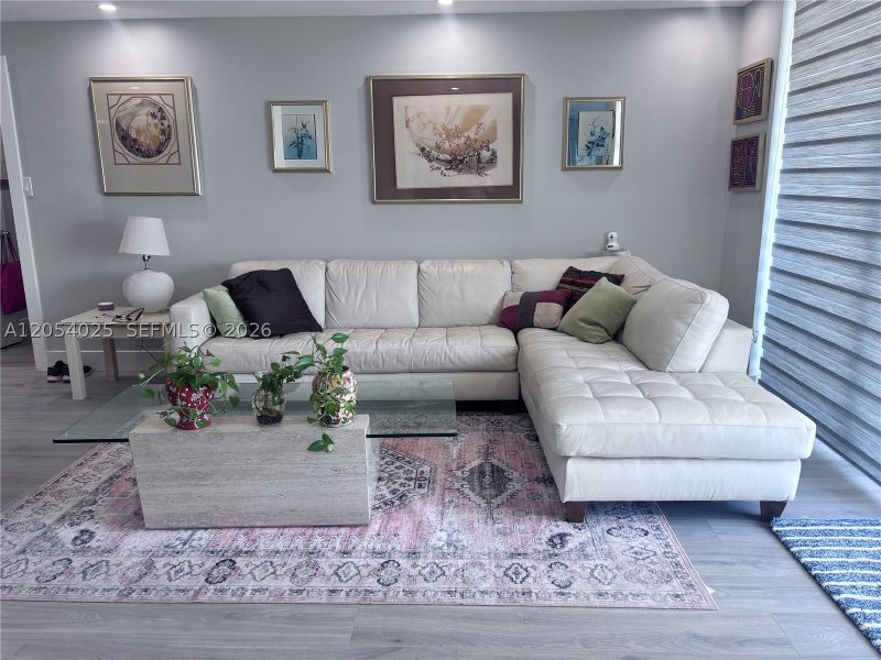 Apartment for rent at Del Prado South Tower 1202