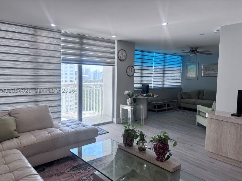 Apartment for rent at Del Prado South Tower 1202