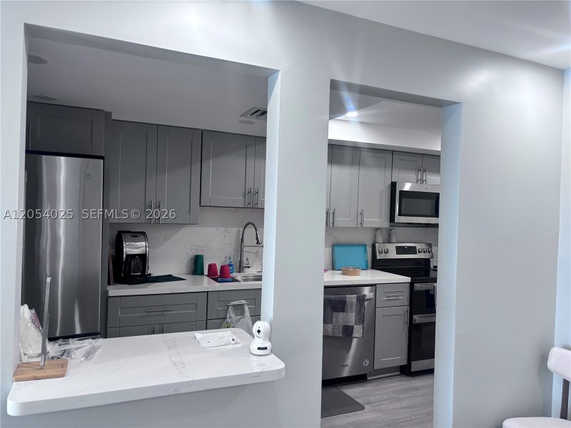 Apartment for rent at Del Prado South Tower 1202