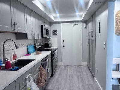 Aluguel de apartamento no Del Prado South Tower 1202
