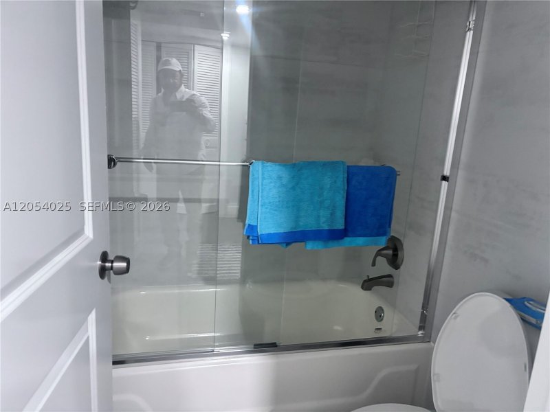 Apartment for rent at Del Prado South Tower 1202