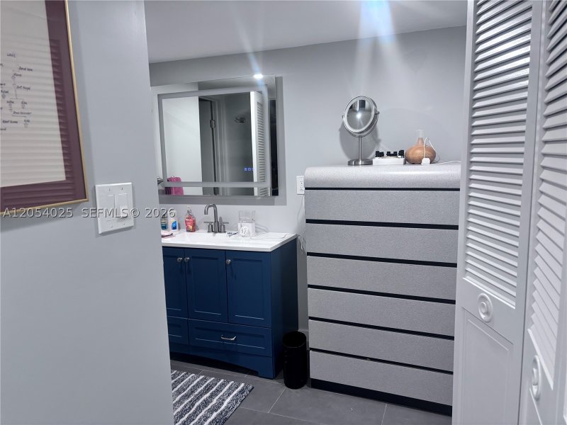 Apartment for rent at Del Prado South Tower 1202