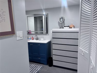 Aluguel de apartamento no Del Prado South Tower 1202