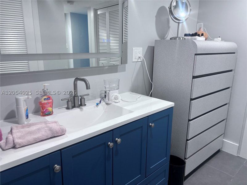 Apartment for rent at Del Prado South Tower 1202