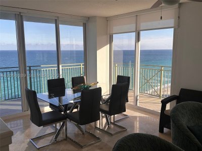 Aluguel de apartamento no 2080 Ocean Drive 1211