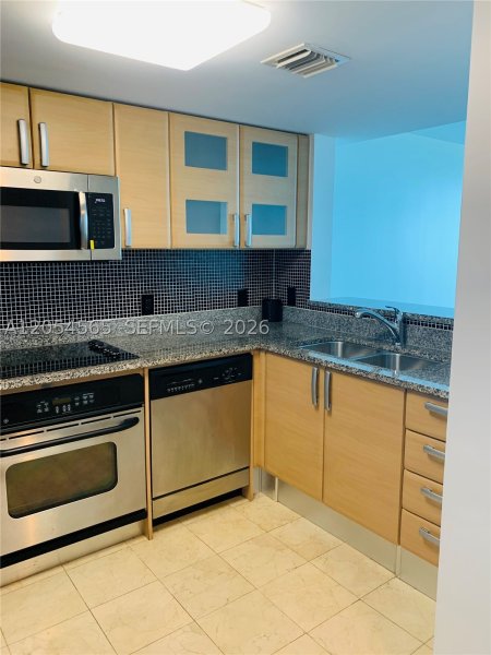 Apartment for rent at Skyline On Brickell 2611