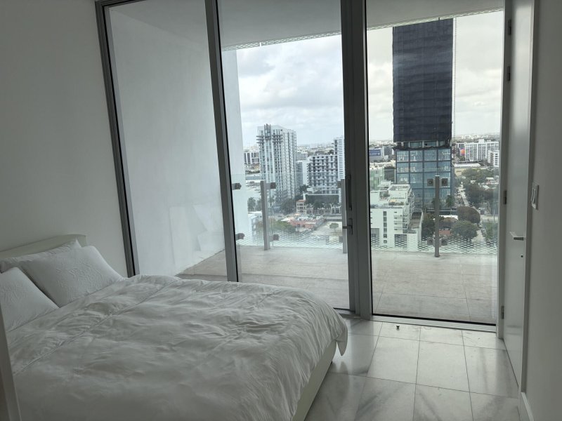 Comprar apartamento en Villa Residences Edgewater 2006