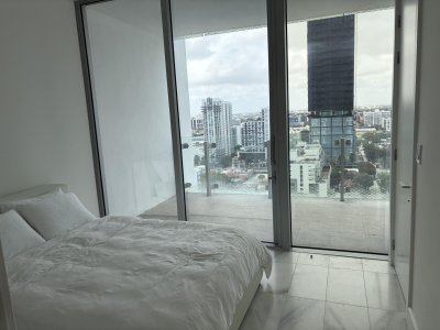 Comprar apartamento en Villa Residences Edgewater 2006