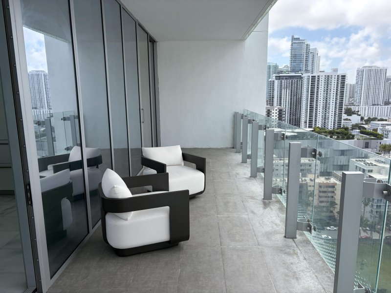 Comprar apartamento en Villa Residences Edgewater 2006