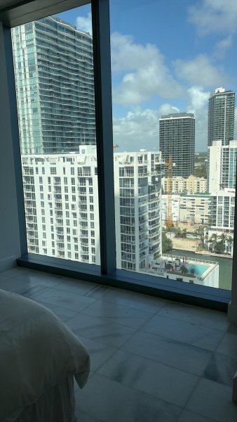 Comprar apartamento en Villa Residences Edgewater 2006