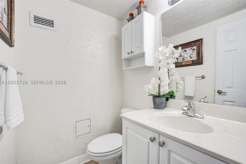 Condo for sale at The Wave Condo 1628