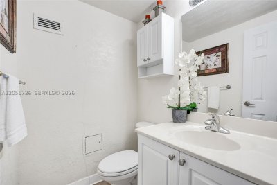 Comprar apartamento en The Wave Condo 1628