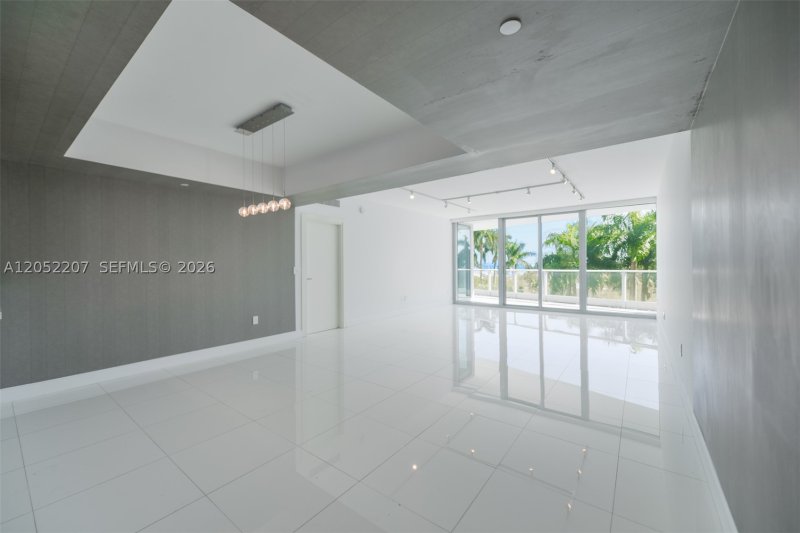 Apartment for rent at Grovenor House 604