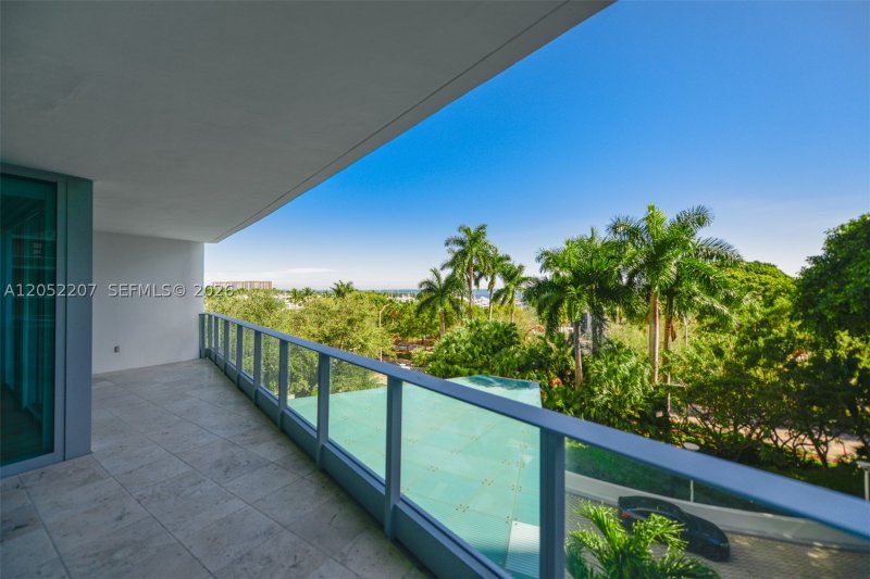Apartment for rent at Grovenor House 604
