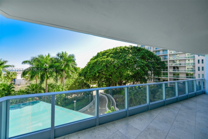 Apartment for rent at Grovenor House 604