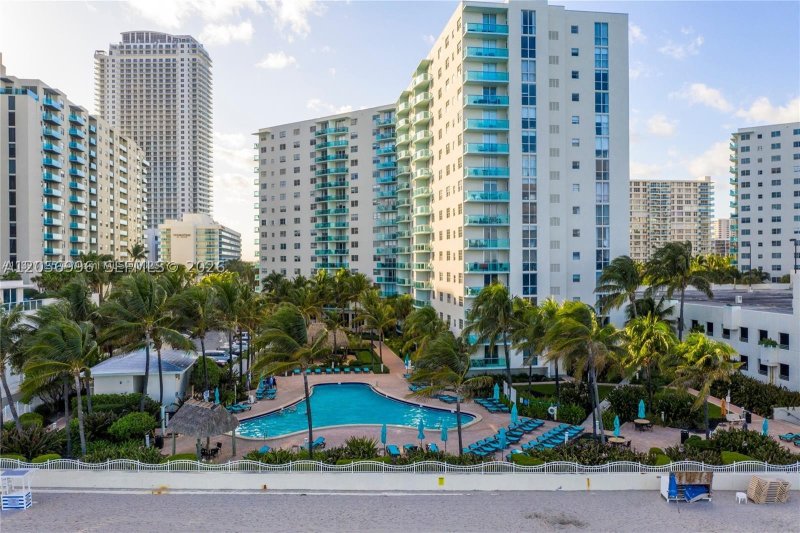 Apartment for rent at Tides Hollywood Beach 4P