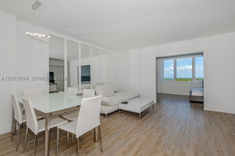Alquiler de apartamento en Roney Palace 1528