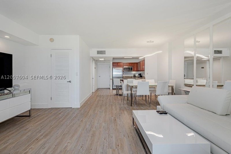 Alquiler de apartamento en Roney Palace 1528