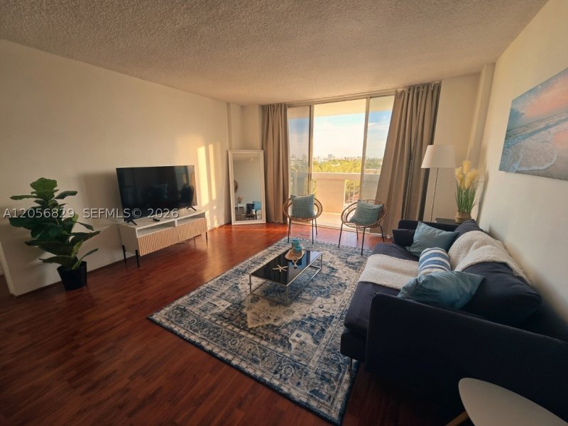 Apartment for rent at South Bay Club 722