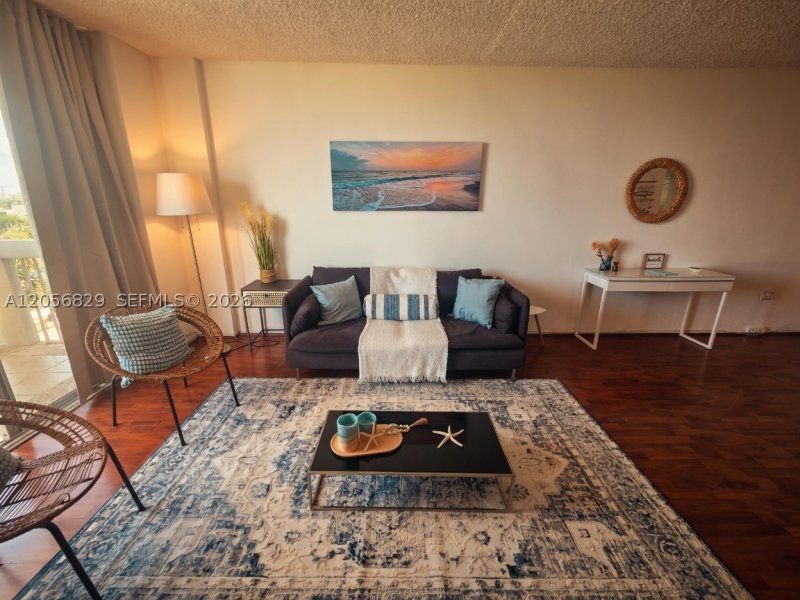 Apartment for rent at South Bay Club 722