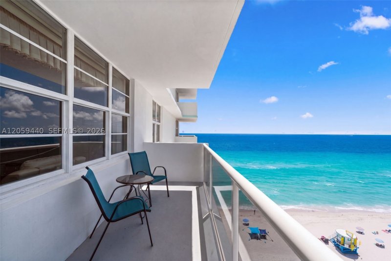 Condo for sale at Sea Air Towers 1204
