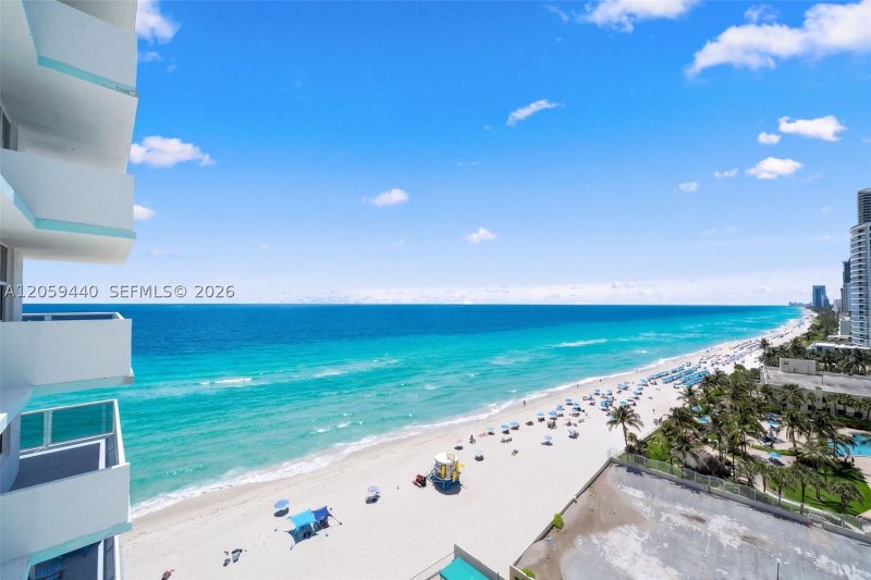 Condo for sale at Sea Air Towers 1204