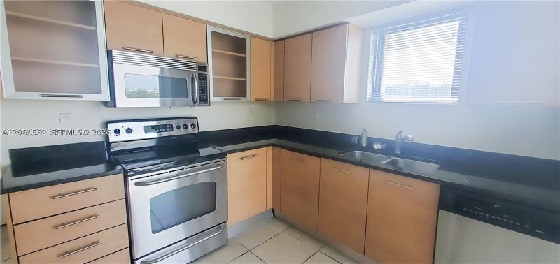 Condo for sale at Parc Central Aventura 501