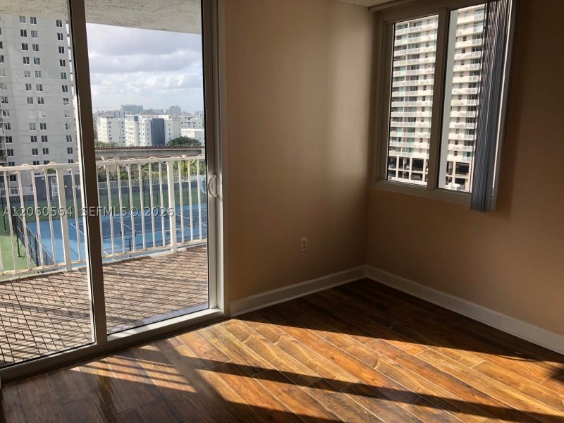 Apartment for rent at Madison Miami E-1001